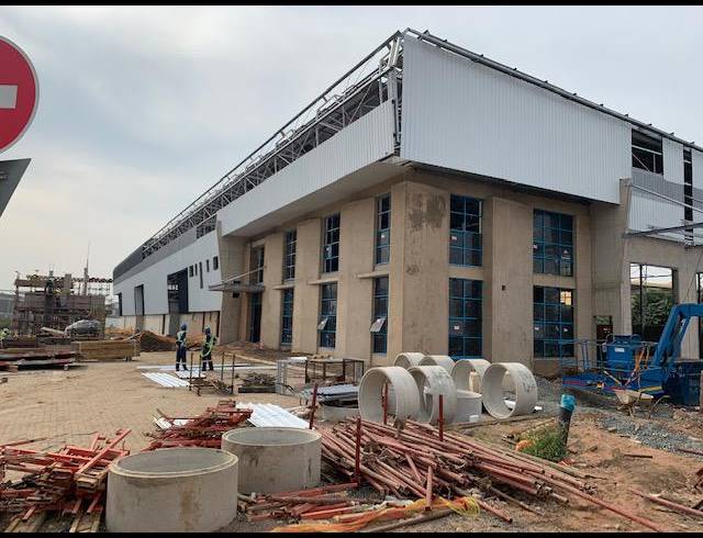 6,328M² WAREHOUSE TO LET IN CLAIRWOOD